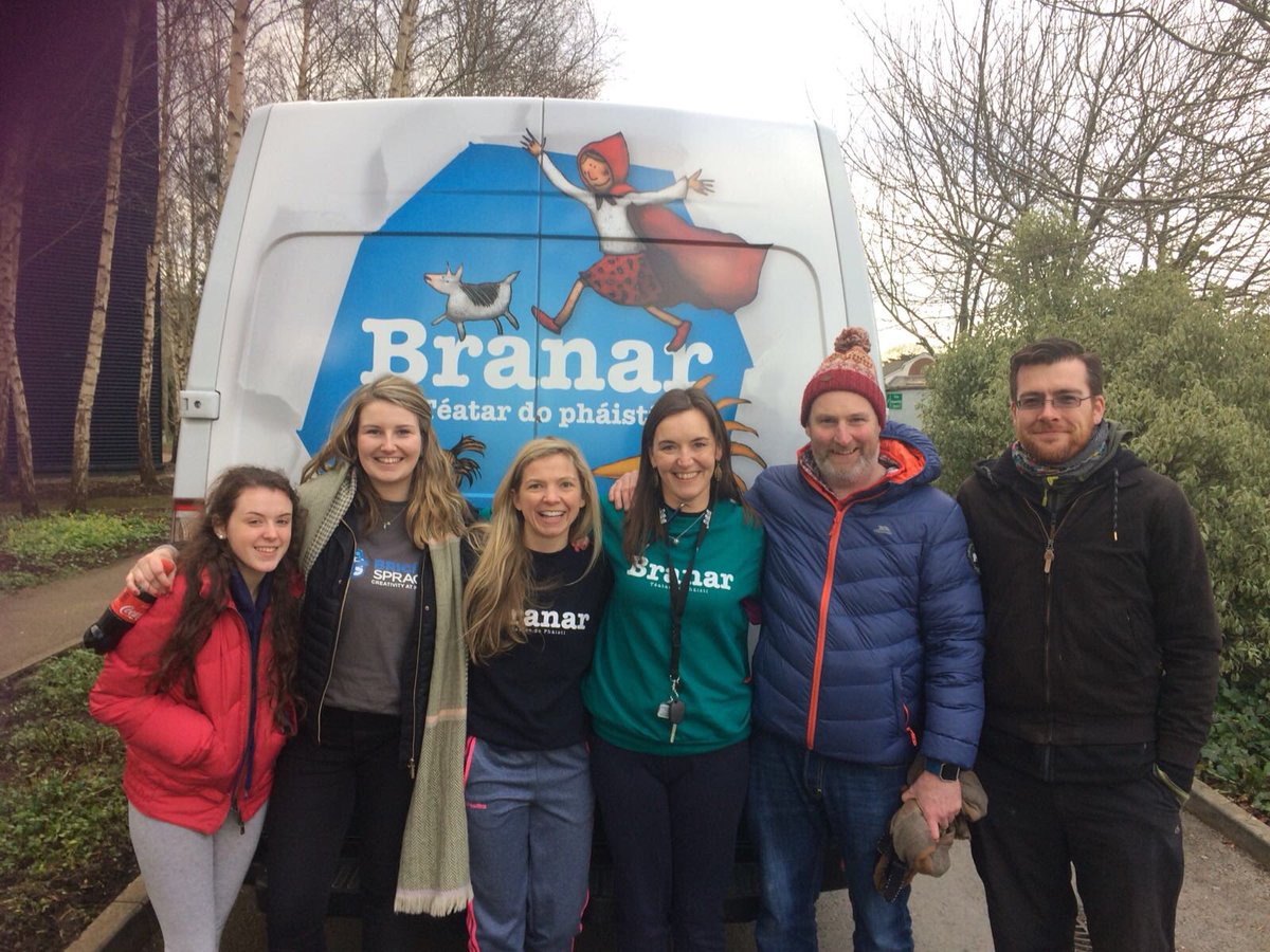 marcbranar's tweet image. Well done team Branar today @glorennis thanks for a great days work. @BaboroGalway @bricispraoi #uoomeeweee! #puppetworkshops #imaginationplayground