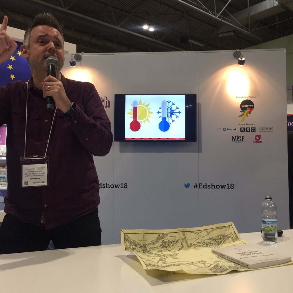 AmyRT89's tweet image. Curriculum Imagineering. Learning about a #hotcurriculum and #botheredness in creative teaching! @HYWEL_ROBERTS