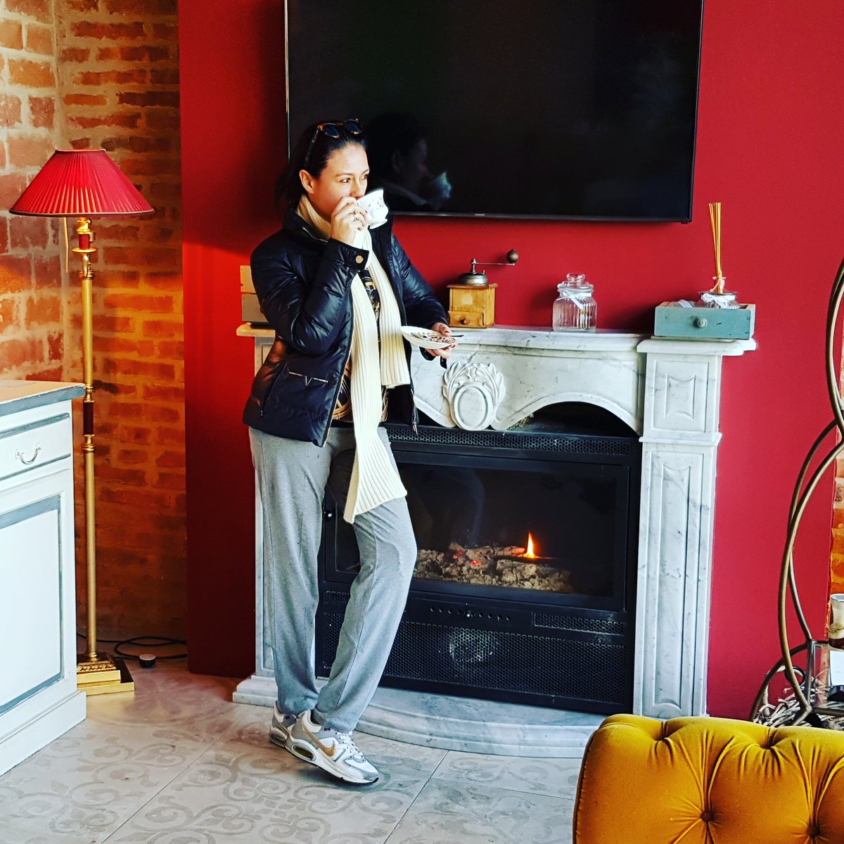GiusyVersace's tweet photo. Si può ricordare per amore, per odio o per crescere... IO, HO SCELTO L'ULTIMA! /// You can remember for love, for hate or for growing up... I'VE CHOSEN THE LAST! #lookforward #nevergiveup #iofortunata #thankgod #givemeabreak #bepositive #solocosebelle #tebreak https://t.co/Heb9NlESBP