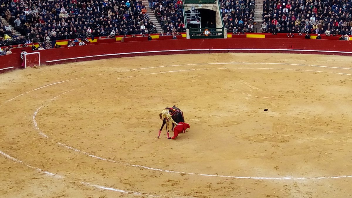 Dos orejas para Ponce en el segundo de su lote.