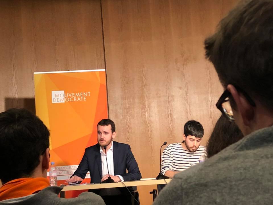 HorizonDem's tweet photo. Q5 GPA @FichouAlexandre : "reconnaitre la GPA pourquoi pas? L'intêret supérieur de l'enfant doit primer"
#JDem #JDem2018 #BN2018 #fichou #JeunesDemocrate #HorizonDemocrate #DebatJdem https://t.co/6ylauDT0lS