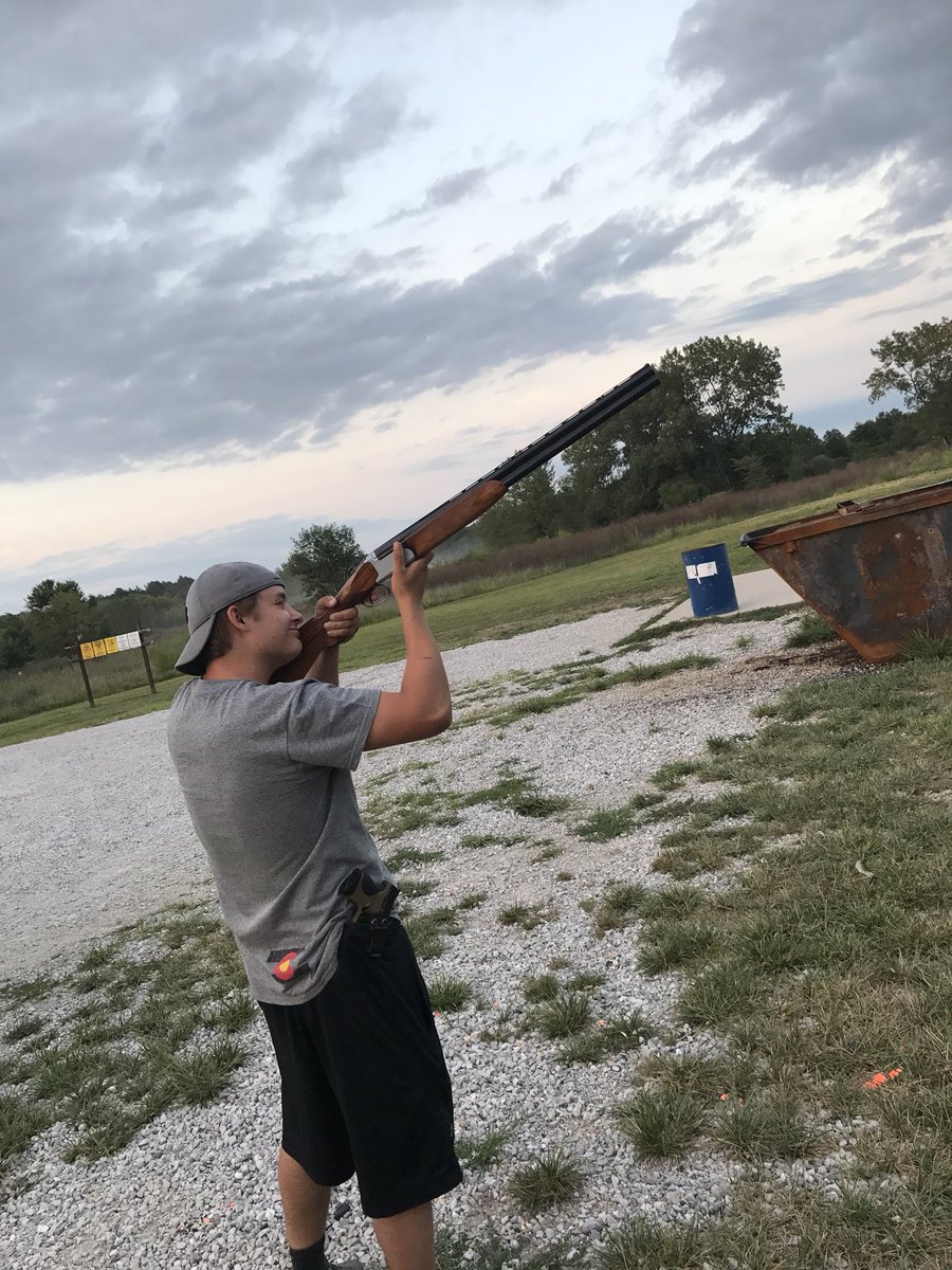 daly_skyler's tweet photo. Happy Birthday big dawg. Glad you’re my best friend. Tonight should be pretty good🤙🏼🍺🍻 @MaddoxBlake https://t.co/b4Ru9rZn2g