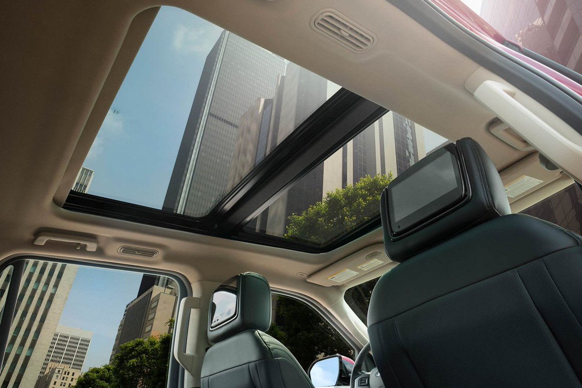 rodbakerford's tweet photo. Always get the best view in the house thanks to the Panoramic Vista Roof in the Ford Expedition. https://t.co/dfSE1DviDw