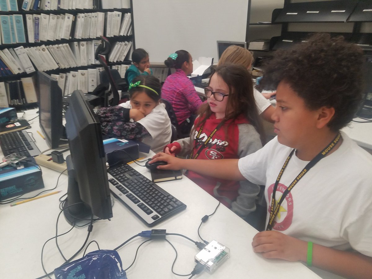 KarlyMoura's tweet photo. 💥Another AWESOME Saturday morning at #InventorsUniversity coding @ThePSF & @scratch! These @SunTerrace1 ☀ girls ROCK!
Love watching amazing teachers Iris, Robyn and TA Braelynn in action. 🤗 #TeamMDUSD
@cherisekhaund @sandykh https://t.co/46Y9YL2k88