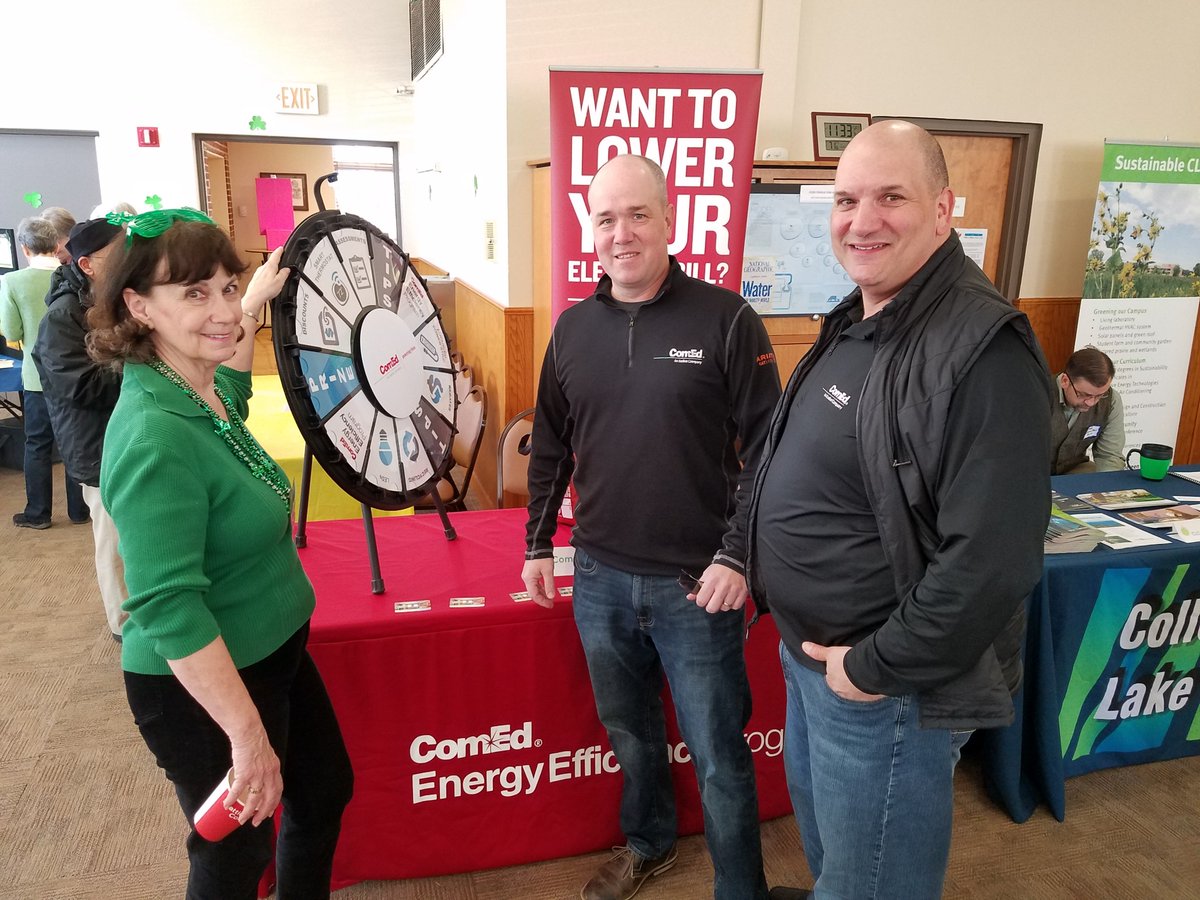 TweetFTStreet's tweet image. Celebrate St. Patrick's Day by going GREEN🍀🍀🍀!!! We're @LibertyvilleVOL Green Living Fair at Libertyville Civic Center till 2! @ComEd is here with @MayorTerryWeppl! #StopBySayHi #WheelSeeYouSoon #TweetFromTheStreet
