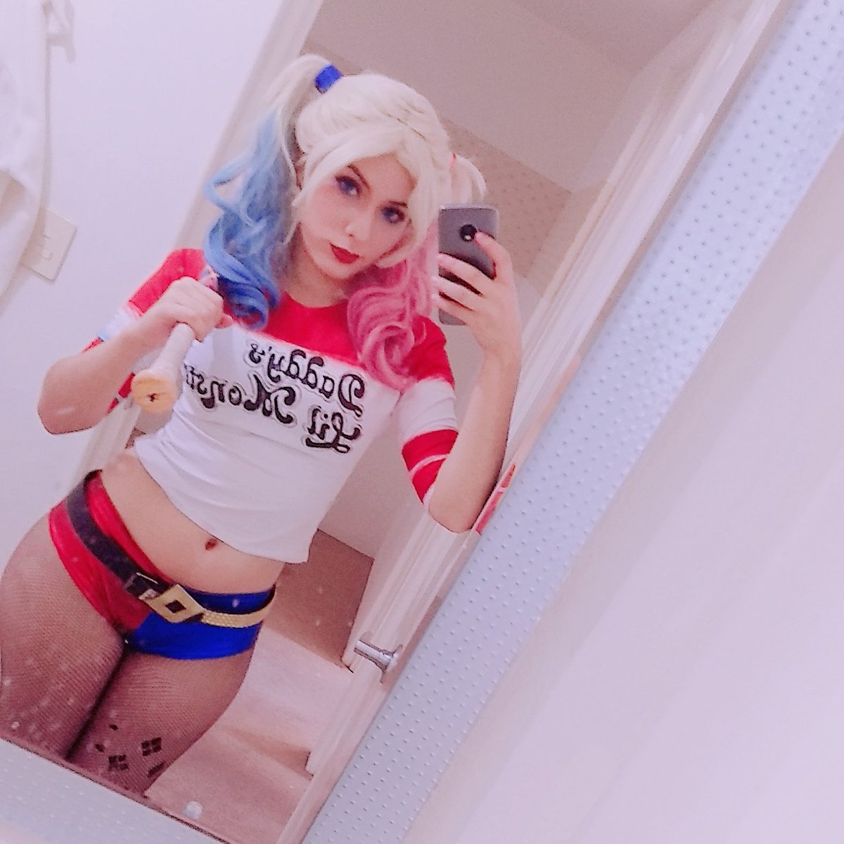 Flaiveth's tweet photo. Vamos a @lamole_comiccon con mi cosplay de Harley ❤️
Mas fotos en mis historias de insta 💓
#cosplay #movie #pelicula #harley #harleyquinn #suicidesquad #lamole #lamolecomicon #CDMX #cosplayer #disfraz https://t.co/02iBPXqcb7