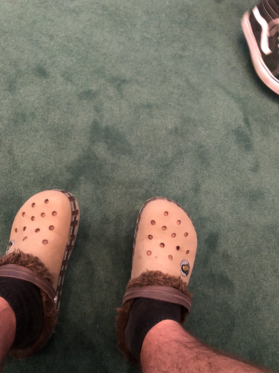 Huffl3puff97's tweet photo. Crocs plus Star Wars r cool, josh griffin agrees
#vsc2018 https://t.co/4NpmRvk5Q8