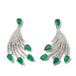 ZeusTenebrae's tweet photo. @Jupitersconsort And these earrings remind me of your beloved peacocks. What do you think my love? https://t.co/UDE0xDZZoS