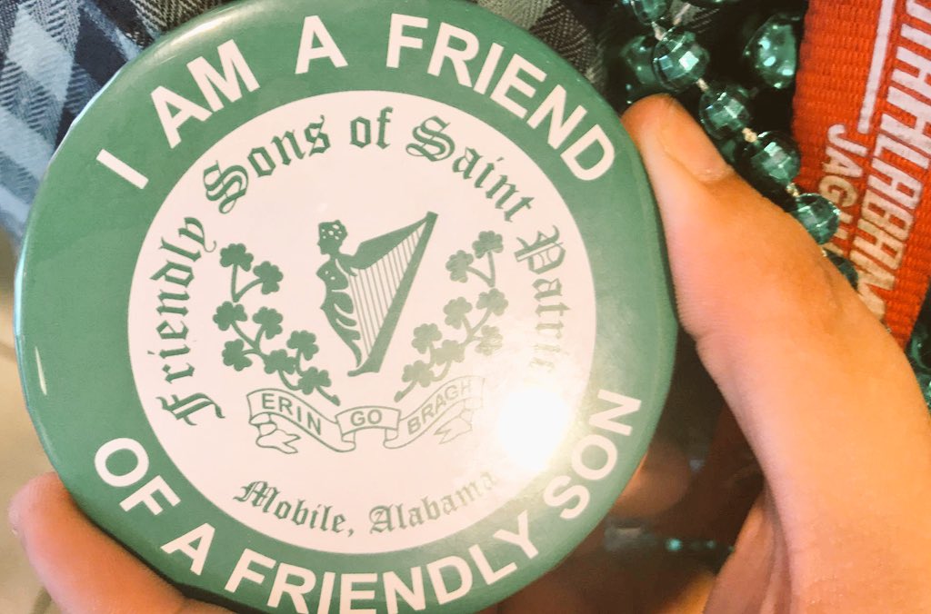 AlyssaKNewton's tweet image. Definitely holding onto this as a keepsake for my first Mobile St. Patrick’s Day Parade! 🍀🌈

#FriendlySons #HappyStPatricksDay