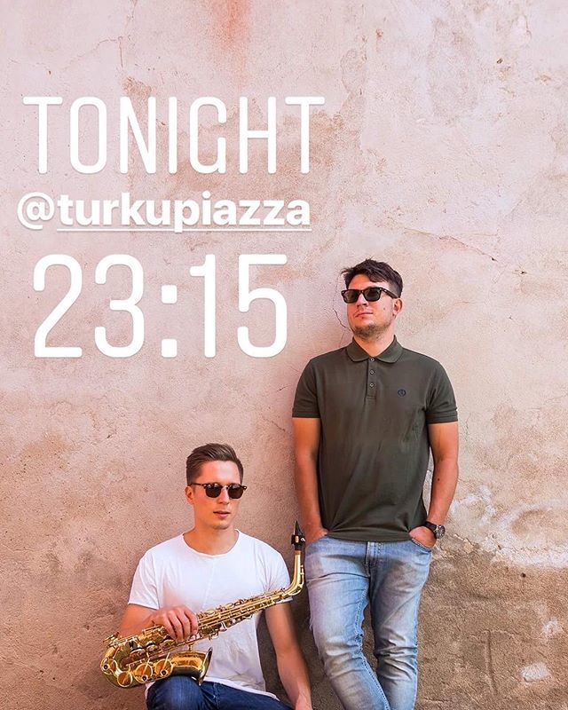 theSAXperience's tweet photo. with champagne tonight, 23:15 @turkupiazza garden https://t.co/uOzRLXqLQv https://t.co/qNYzCUX94B