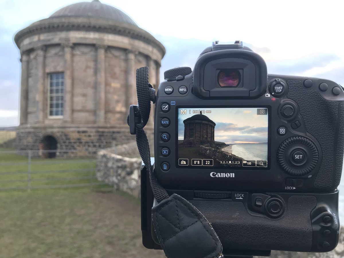 PicturskewPhoto's tweet photo. Using @srbphotographic #elitesystem at Mussenden Temple. Waiting for dark for it will turn #green for St Patrick’s day @CanonUKandIE @jessops @ILoveNorthCoast @NationalTrustNI its Baltic https://t.co/gTum7jBdko