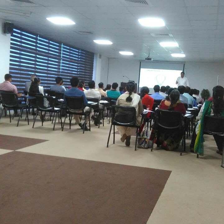 APG_Learning's tweet photo. In a seminar today on 'Accounting and Taxation' at SIILC, Prof. Swapnil Gorde, CA and MBA (Finance) spoke about the different career options in this industry.
#SIILC #AccountingAndTaxation https://t.co/rTcAYYfe6S
