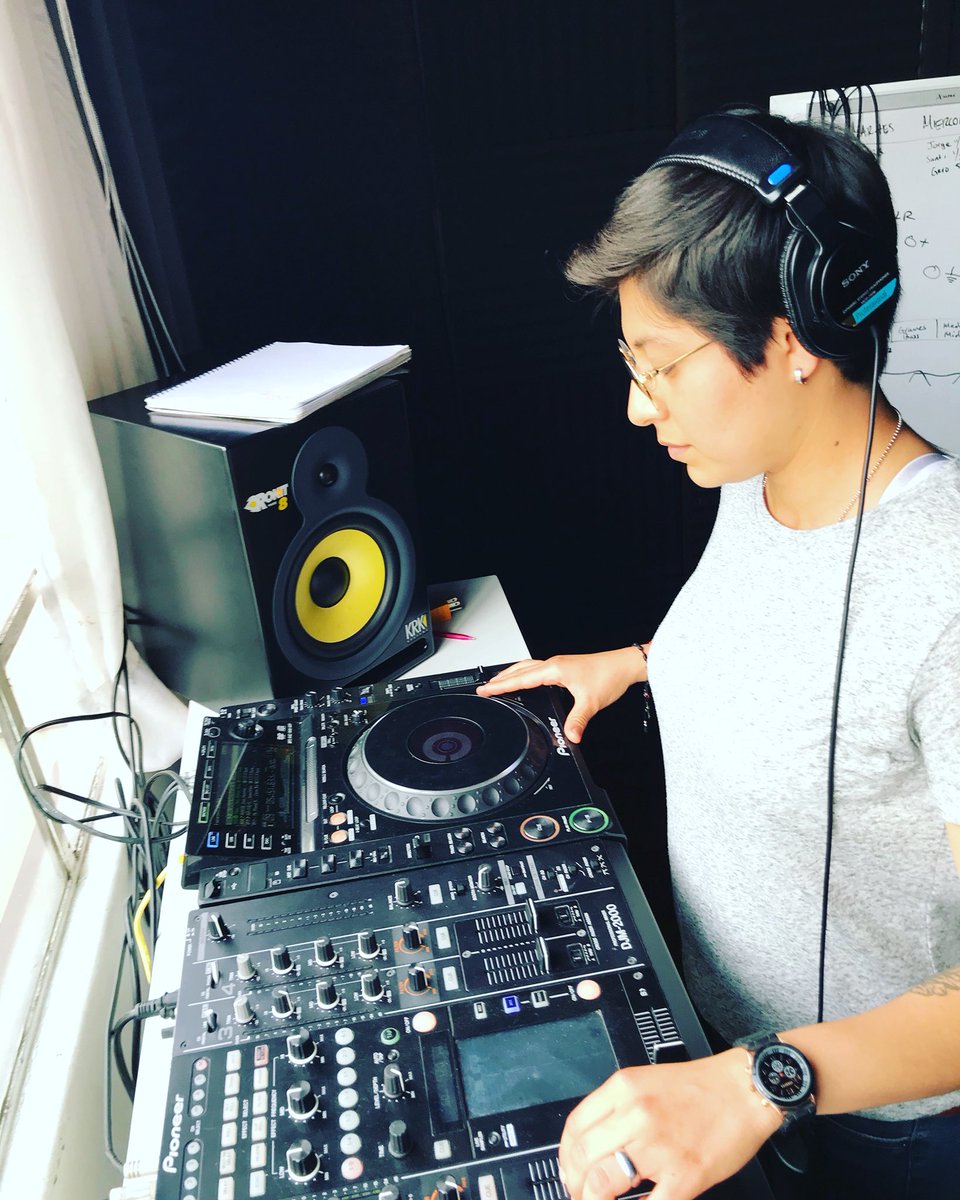 DJCentralCDMX's tweet photo. aprende con los mejores. cursos de #dj y #abletonlive #coloniadelvalle #cdmx #cursosdj #dj https://t.co/v7LwJBDGH4