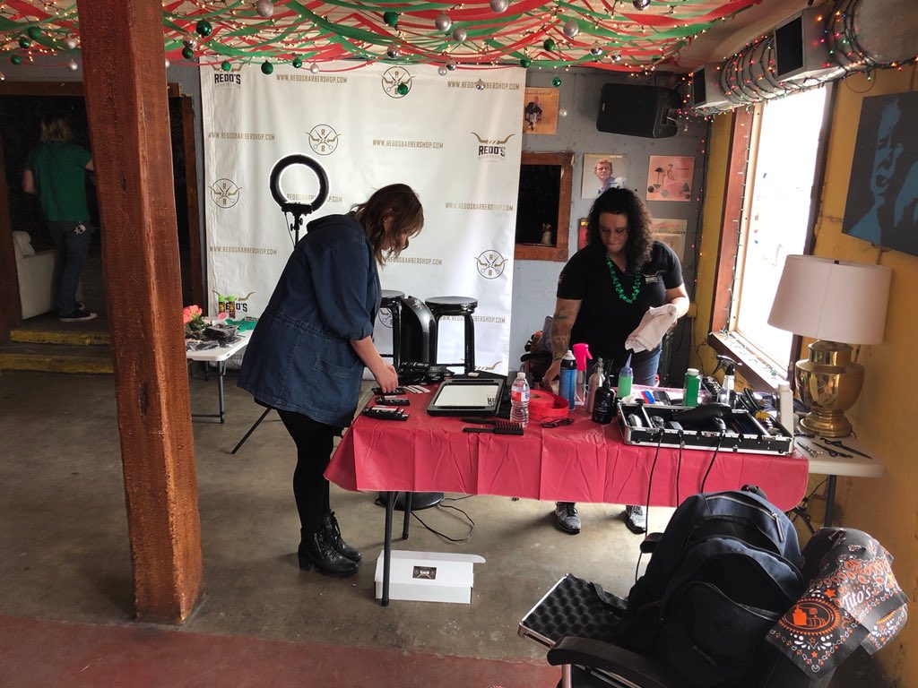 ReddsBarbershop's tweet photo. We are setting things up now, getting ready for our @ReddsBarbershop POP UP Booth for #SWSW18, located at Latchkey on East 6th Street. $10 haircuts #Atx #Austin #HookEm #SXSW https://t.co/a5IhUj9QC2