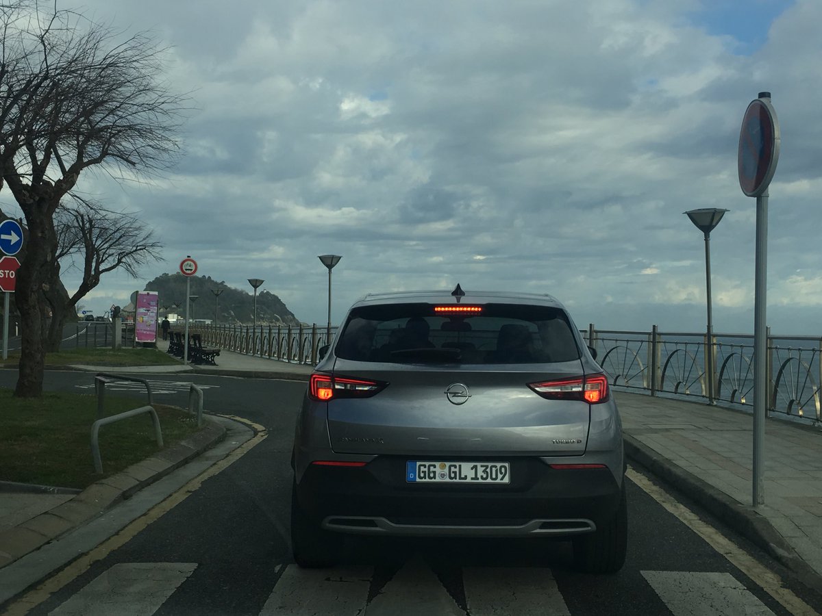 Test drive della <a href="/Opel/">OPEL</a> #Grandland X in allestimento top di gamma Ultimate e col nuovo 2.0 #turbodiesel da 177 cv e cambio automatico a 8 rapporti.
#womendrivers #motorlady #ontheroad #PaisVasco

@OpelItalia @OpelNewsroom <a href="/Motorpad/">Motorpad</a>