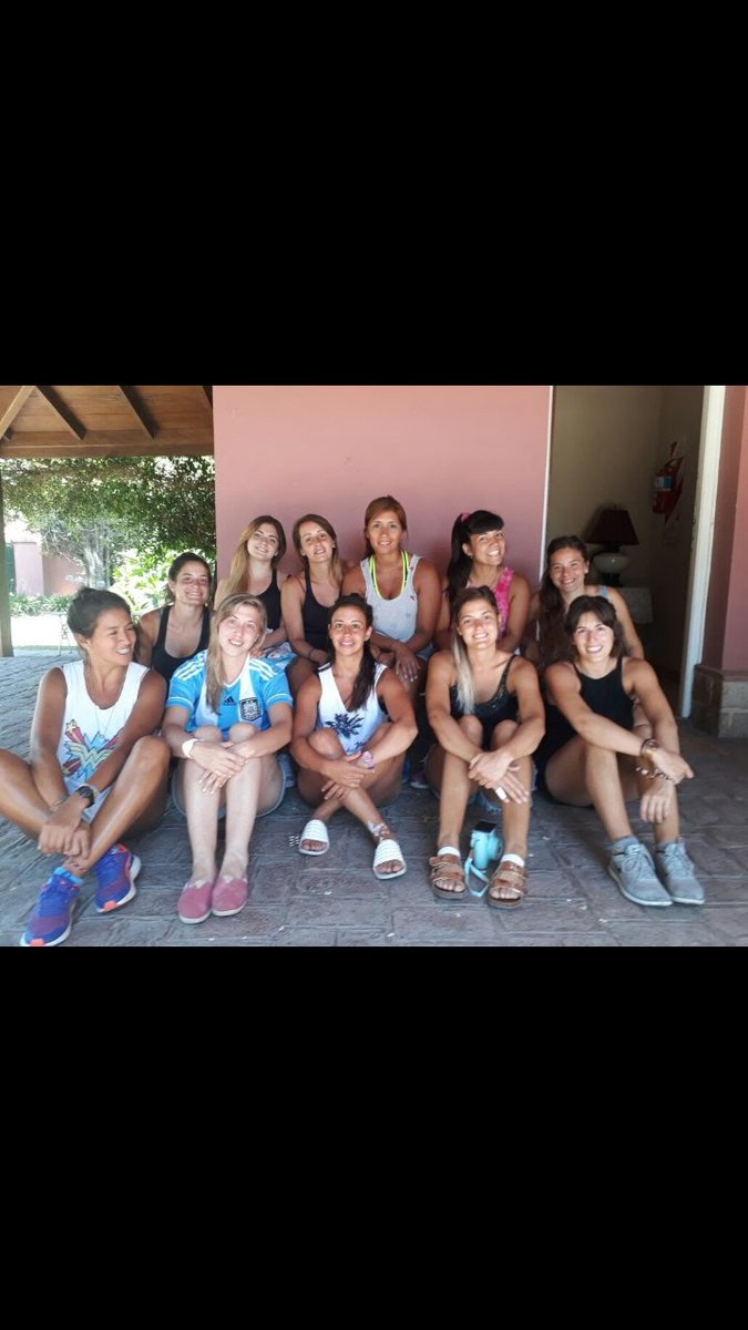 Pilarchindemi's tweet photo. Con muchas ganas 💪. #DaleRacing #1erafinal #Buenagente #Queremoscampeonar https://t.co/PvHyZ3XtLF