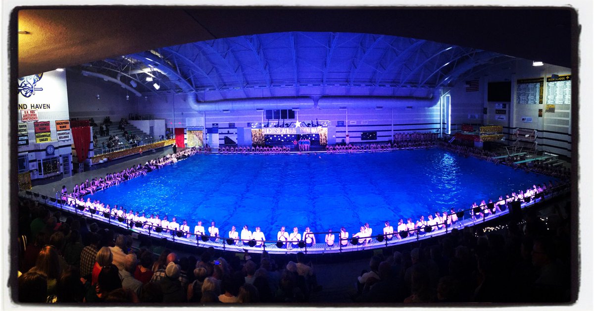 ghhsbucs's tweet image. 💦Lights, Camera, Catalina ... two more shows ... 4pm &amp;amp; 7pm.💦
#AwesomeShow