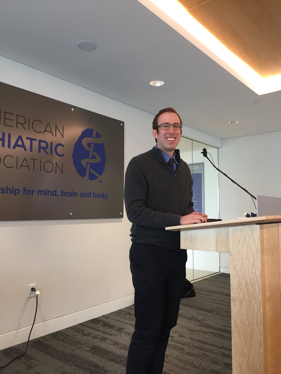 MDSantopietro's tweet photo. “The digital therapeutic relationship is up for grabs” = call 2 action from @JohnTorousMD #APABoard @APAPsychiatric @AACP123 @SilverHillHosp https://t.co/PZFBul5xQx