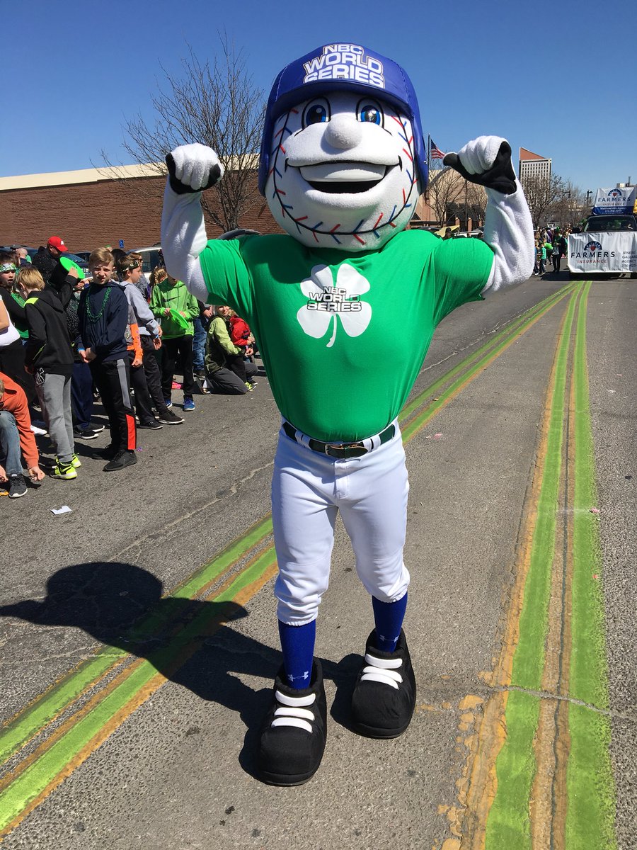 NBCBaseball's tweet image. Laces had a great time @HistoricDelano St. Patrick’s Parade!