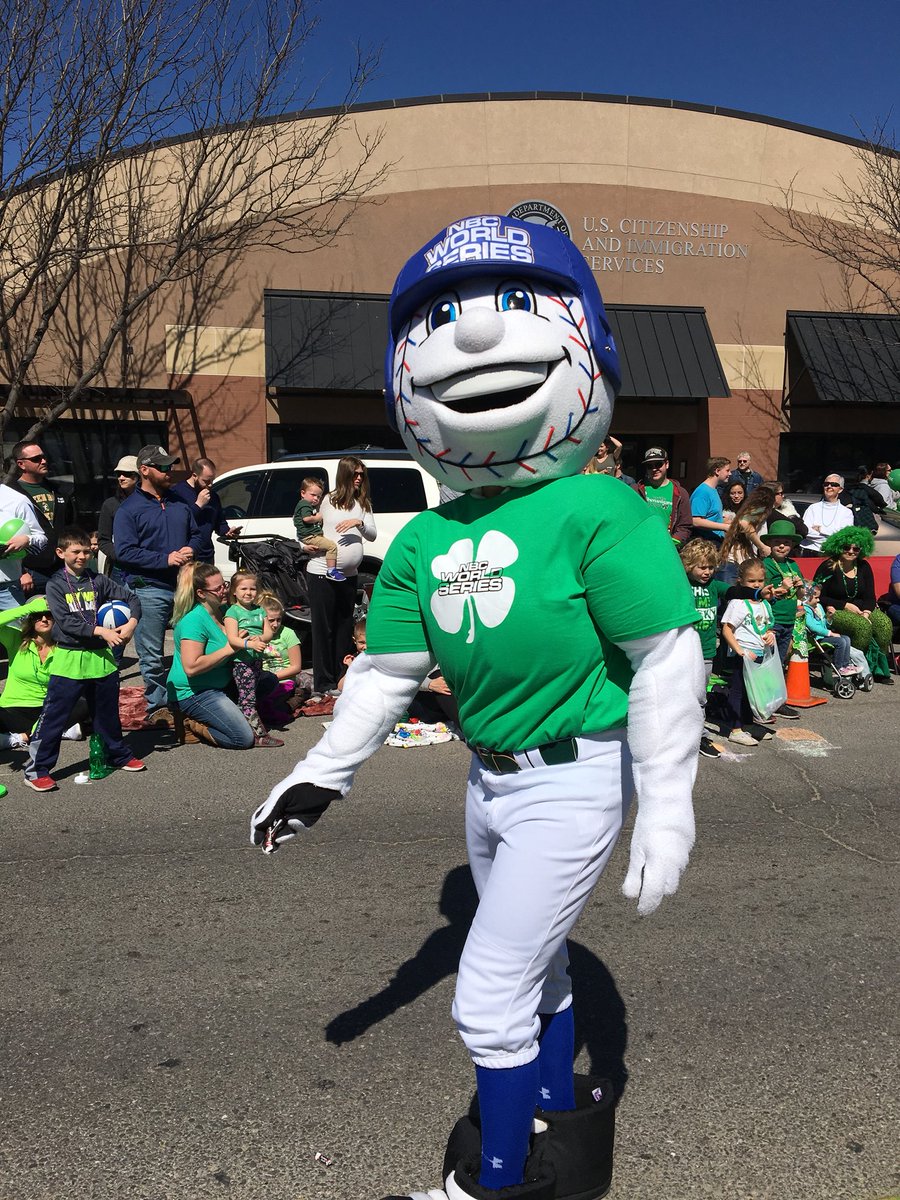 NBCBaseball's tweet image. Laces had a great time @HistoricDelano St. Patrick’s Parade!