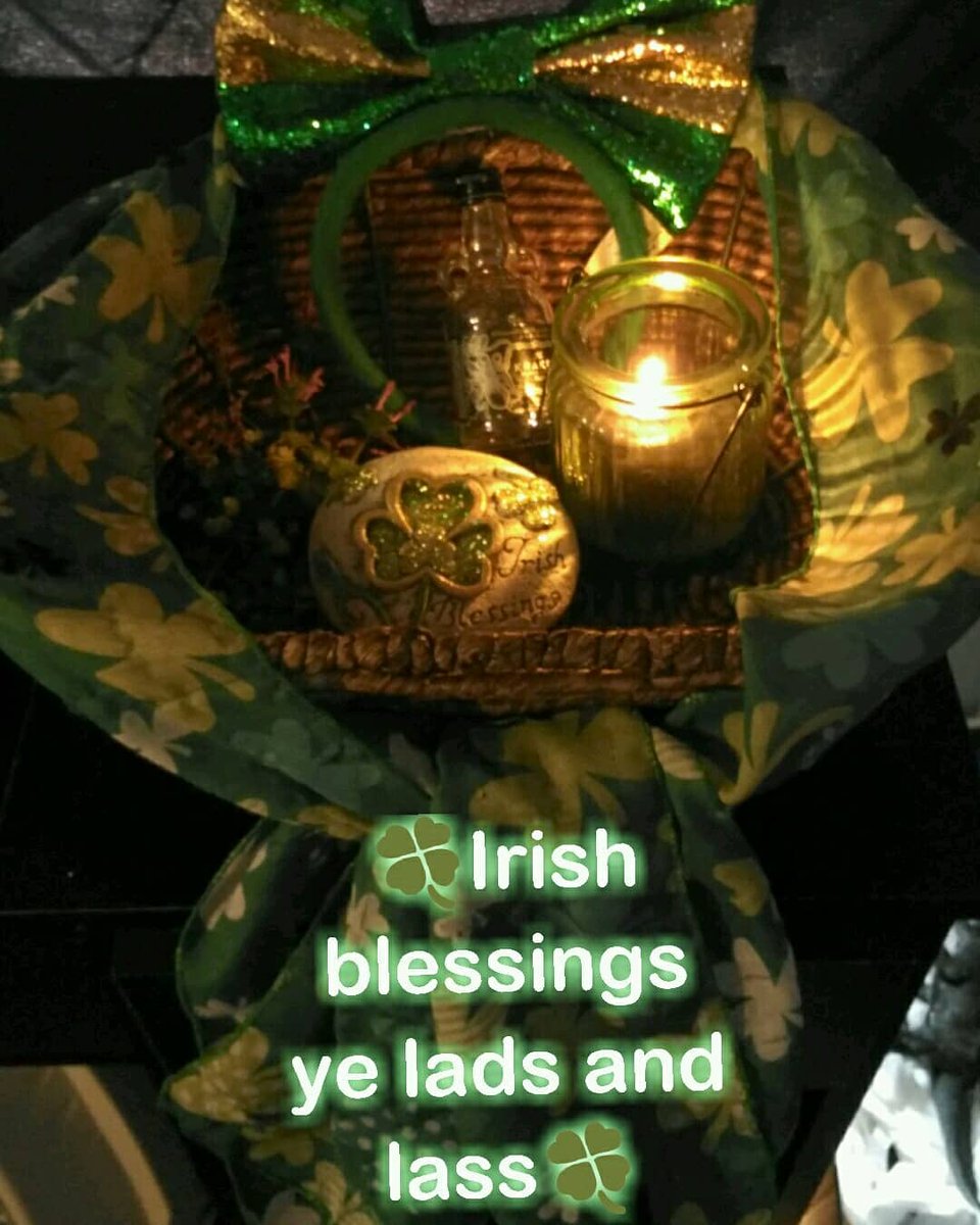 🍀💚🌈 Wishing everyone Irish blessings today and lots of luck! 🌈💚🍀
