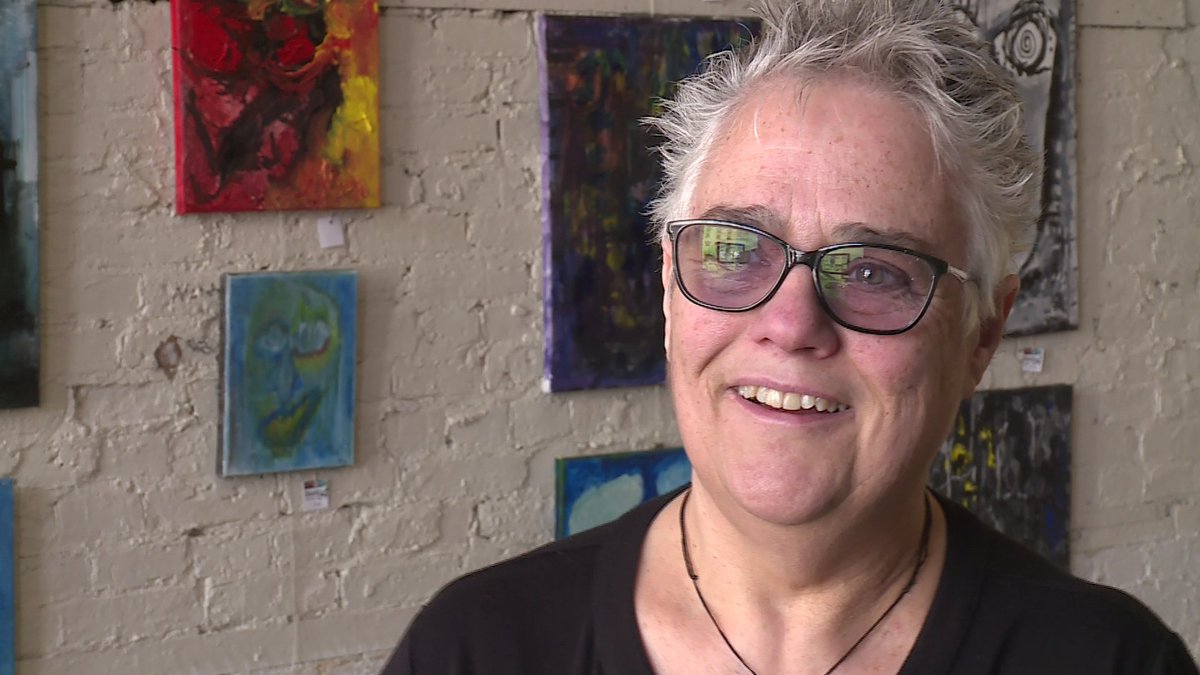 Deborah Blackwell is spreading her love of art in Whitewater.
Find out how she's helping those with disabilities tap into their creative side, in our special @JeffersonAwards report, Sunday on #WKOW at 10.