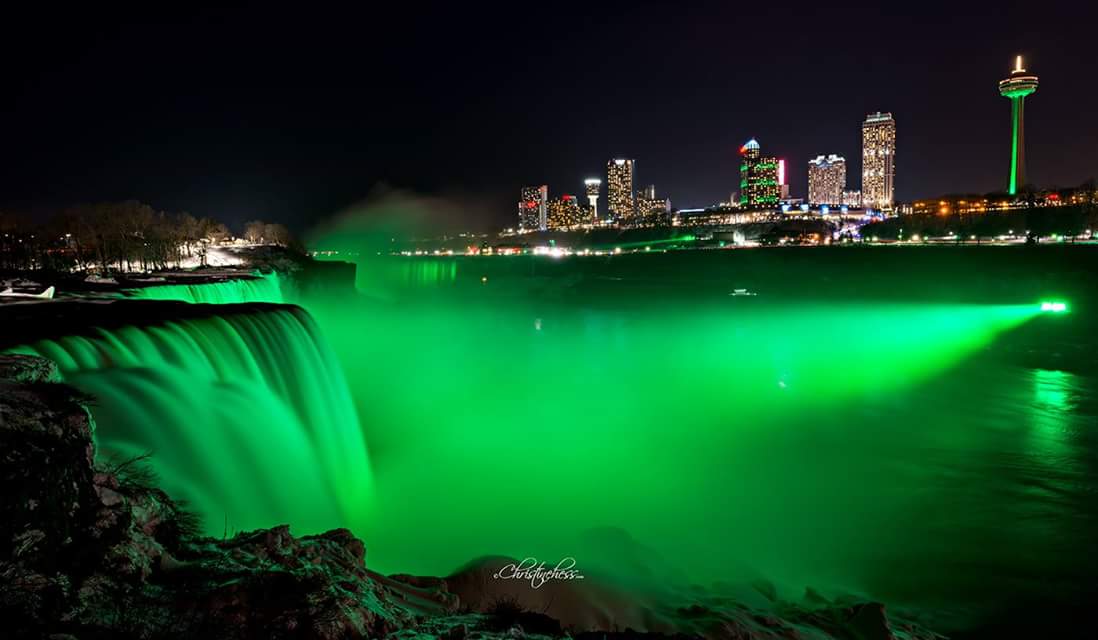 Happy St Patricks Day! #NiagaraFalls #HappyStPatricksDay  #niagaragoesgreen #nikonca