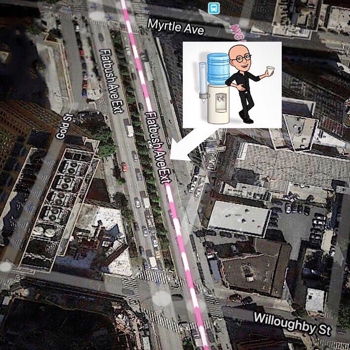 I’m not running in Sunday’s NYC Half, but I will be giving out water and high-fives at Mile 1 from 5-9am. #nychalf #H2O