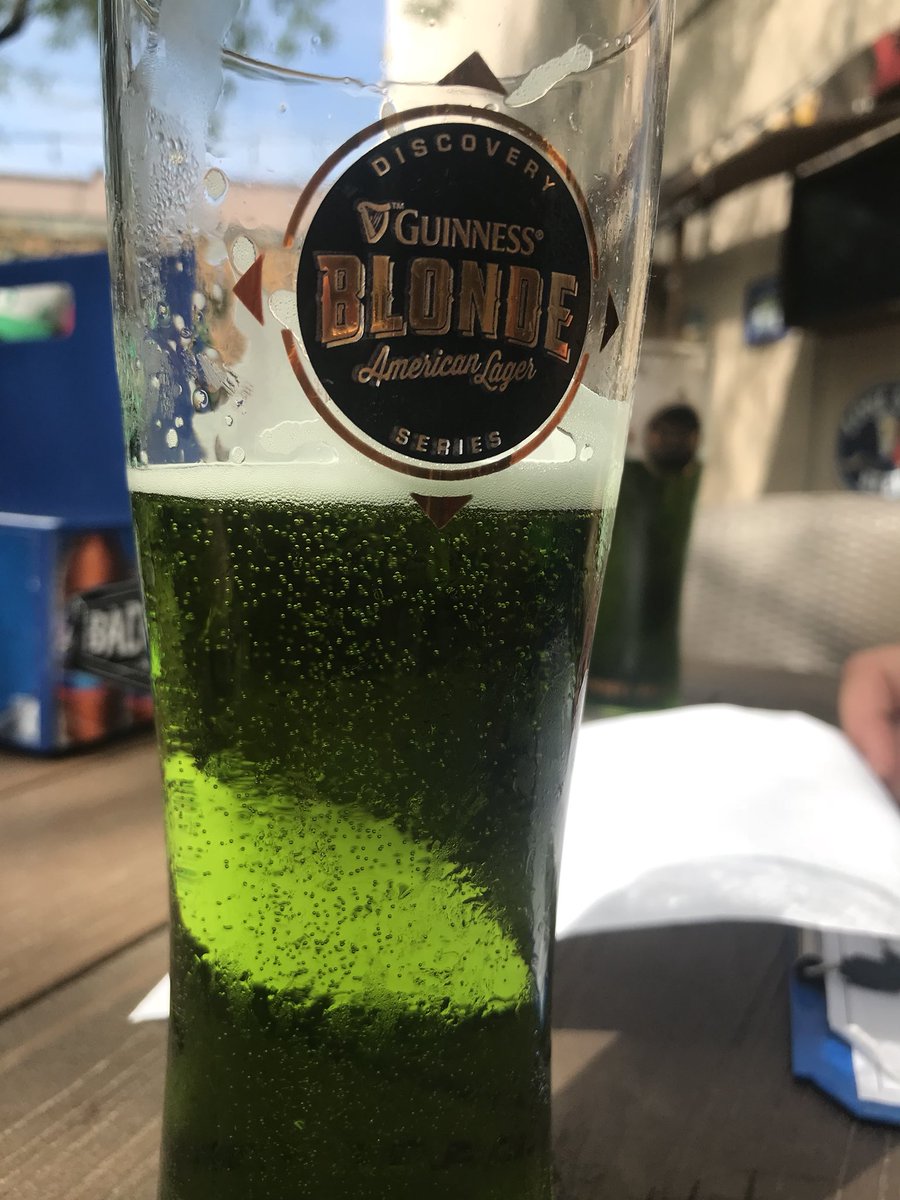 acoble4024's tweet photo. St. Patrick’s day calls for green beer. #guinness #greenbeer #guinnessblonde #stpatricksday #galveston https://t.co/KUnijhoZar