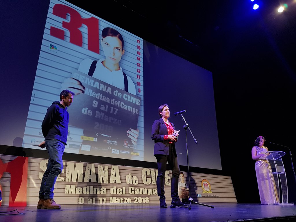 FestivalCineMed's tweet photo. Nayra Sanz ha recalado en la #31SemanadeCine con 'Sub terrae', que se alza con el Roel al Mejor Cortometraje Documental, ¡enhorabuena! 😊 #Roeles31Semana https://t.co/kCuLN2Qpik