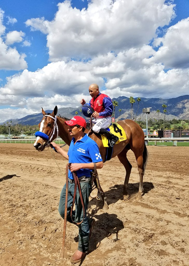 RubenBetsRacing's tweet photo. #IrishObrienStakes 💰💰🍀 goes to #MissSunset 🏇 &amp; #MikeSmith on a beautifully cloudy day 🌥🌄🐎 #SantaAnitaPark https://t.co/MeRO6mY5kM