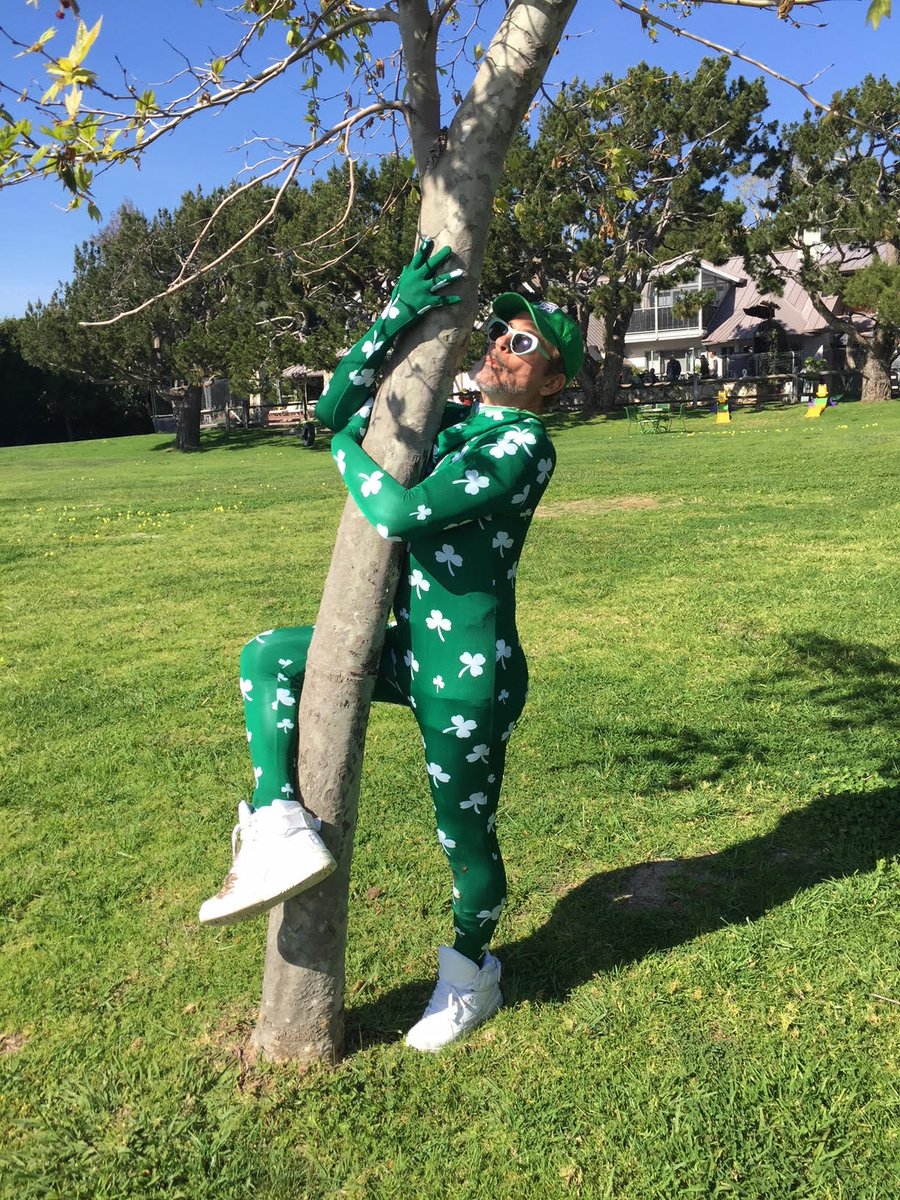 JotunReject's tweet image. "...Genius?"