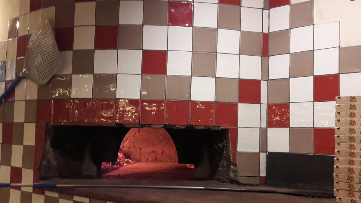 Forno a legna 🍕 #vogliadiunabuonapizza