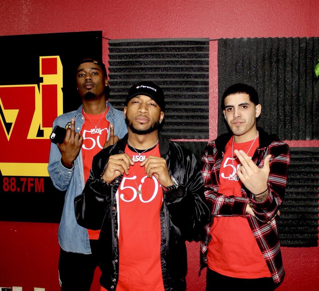 LilJuMadeDaBeat's tweet photo. #SxSW Walked In with Gang #LoudPak @Prolivik_Beeats &amp; @RamyOnTheBeat 
📸 x @klxiv https://t.co/fInCsgkjeW