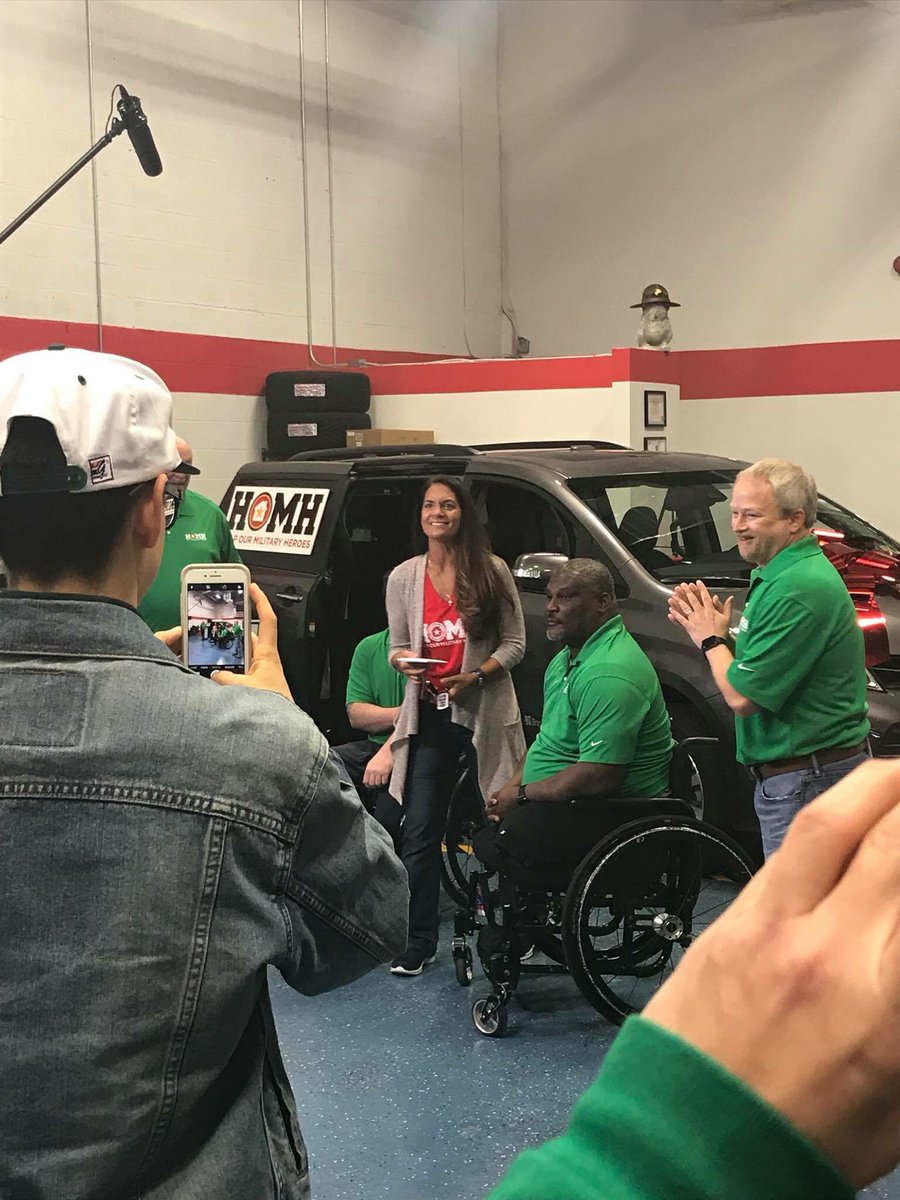 homheroes's tweet photo. #HOMH awarded 2 new ♿️accessible minivans at #DRCE in #VIRGINIA today. @Sons_of_Italy #since2009 #100percentnonprofit #military #rehabdrivers #keystofreedom https://t.co/tQIoZwWOGL
