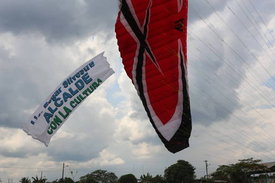 FlyCost's tweet photo. Aeropublicidad en parapente a motor exponemos tu marca o tu campaña politica.
#AeroPublicidadParapenteAMotorEcuador
#PublicidadAereaParapenteAMotorEcuador https://t.co/AJUPe7Mf2c