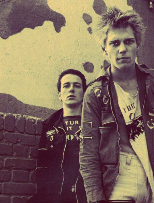 PunKandStuff's tweet image. Strummer and Simonon #TheClash