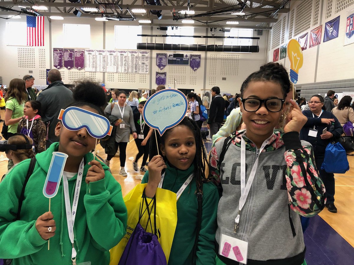 Liz Reach tweet media