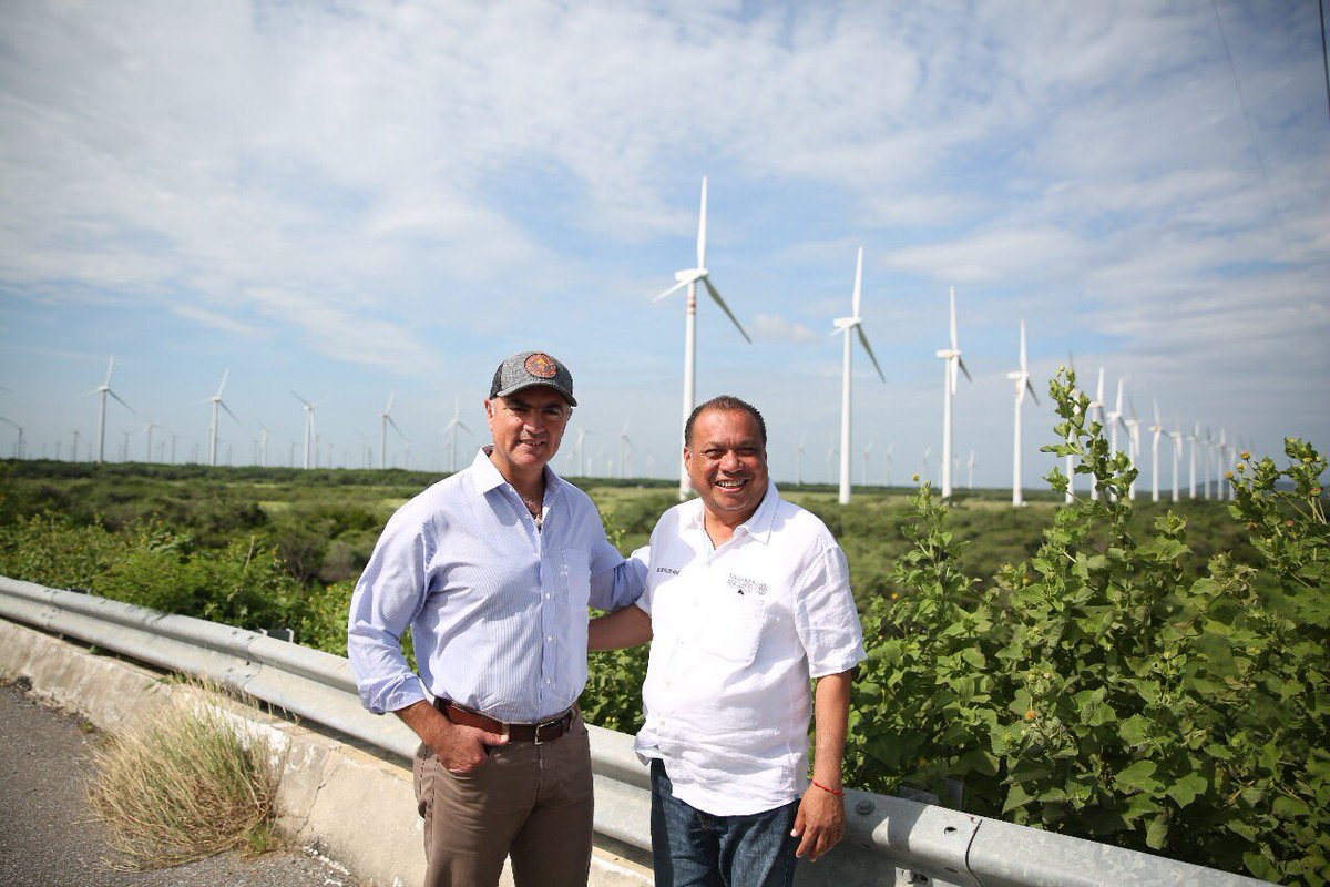 LinoVelazquez's tweet photo. Sin duda un extraordinario servidor público @ppcalzada  México lo necesita, éxito en su nueva encomienda https://t.co/8lJ00tXg1i