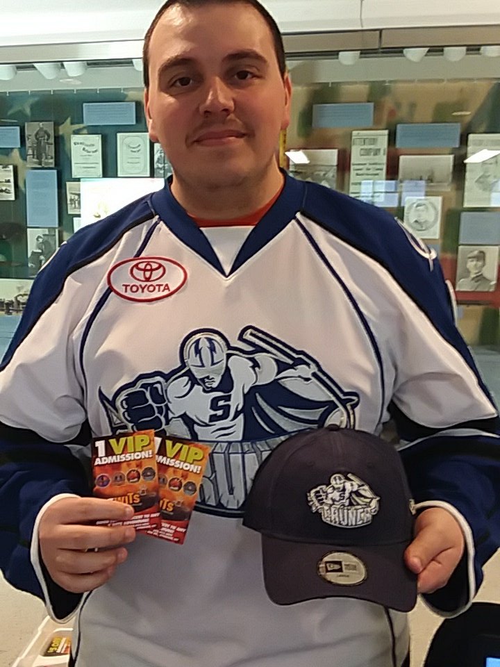 5wits's tweet photo. When you're watching the @SyracuseCrunch play, stop by our table and follow the clues to win some sweet #prizes! #scavengerhunt #5Wits #backnblue https://t.co/xtlPoy96m2