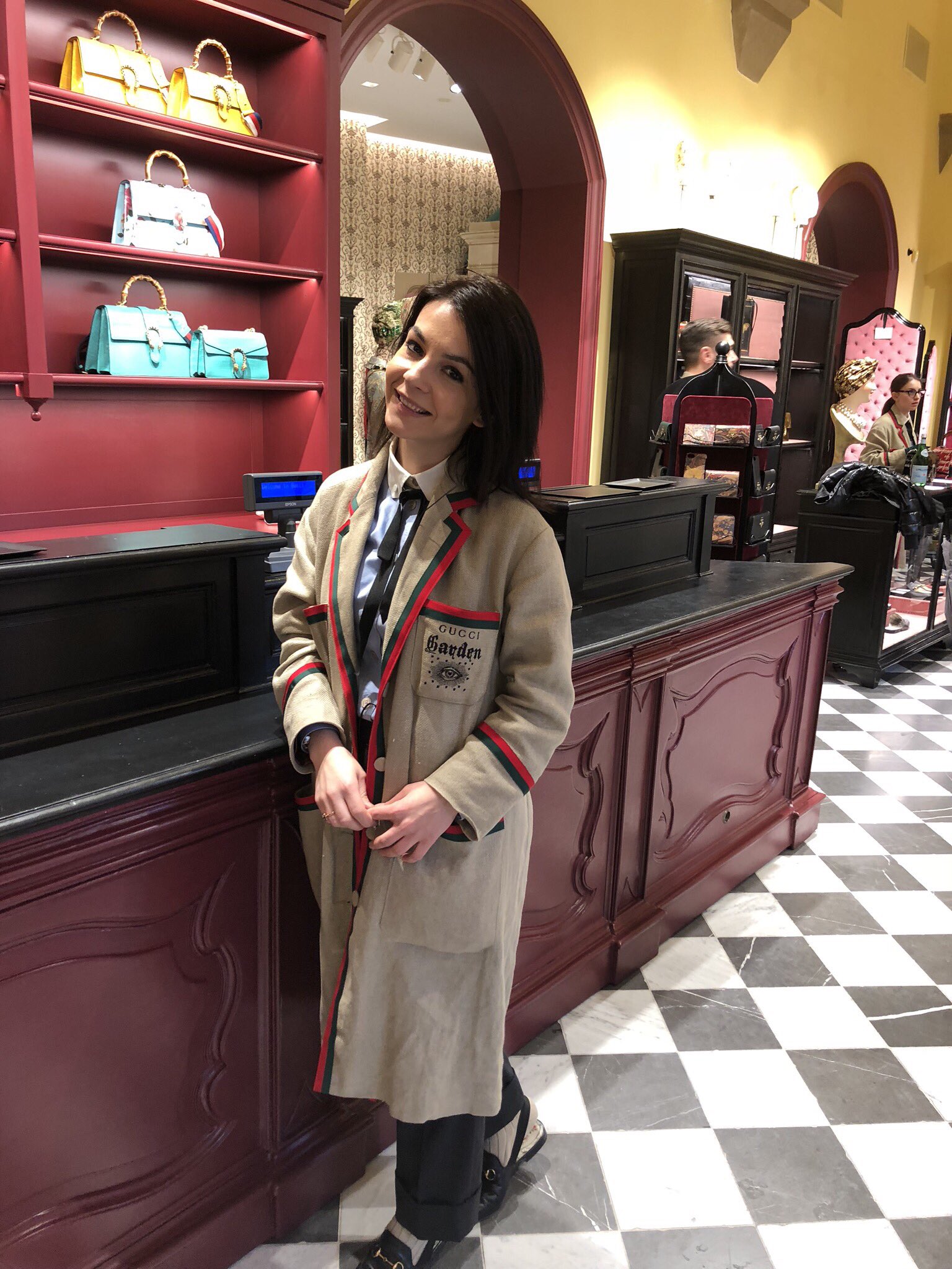 サーカズム Gucci Garden 店員もオシャレ T Co Gdzs3cg3tq Twitter