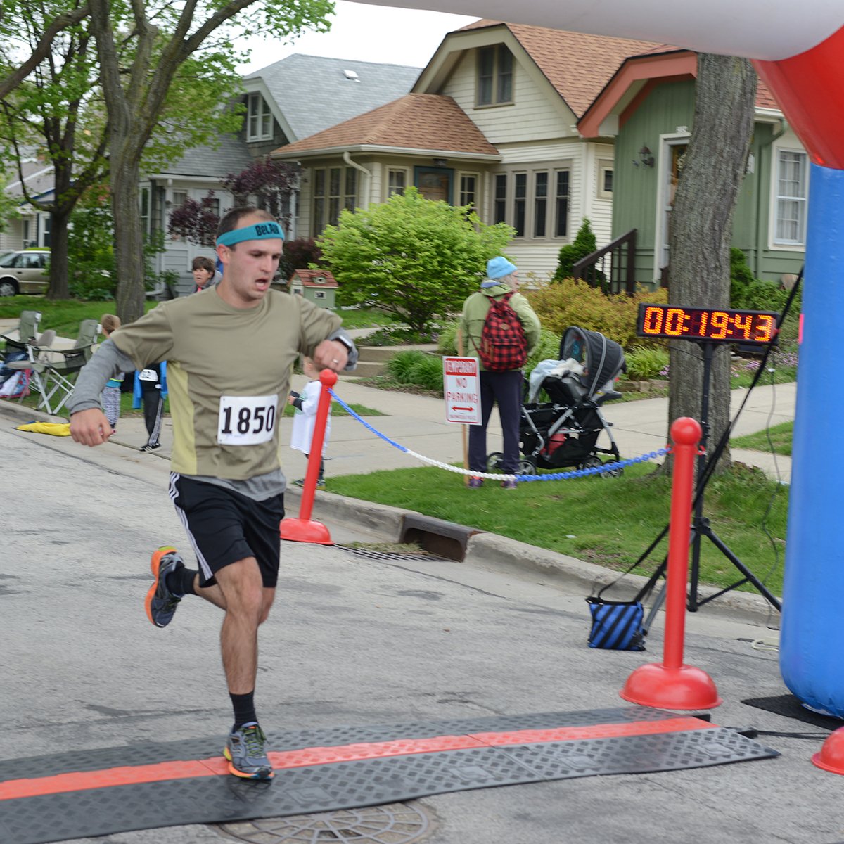 Run Tosa Run tweet media