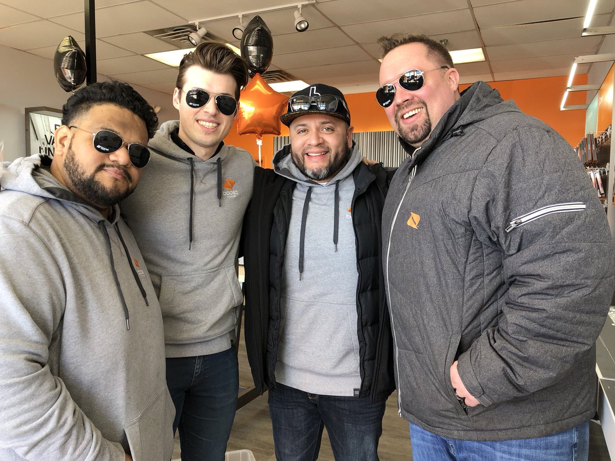 Aleks_Boost's tweet image. Huge grand opening at 12 Tyler creek in Elgin! @PedersonSprint @AmyBoost @RodRodJ33 @dayalasprint1