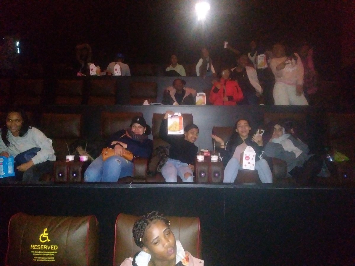 julesinspires's tweet photo. @fiivotes #determineddivas are incredible grateful to everyone who donated & supported #bostongirlpower 2 see A Wrinkle in Time movie. #womenwin2018 @bostonfdn THANK YOU @MakeebaBPS and Natanja Craig you took us to the next level. #Boston https://t.co/oXXNz53Fc9