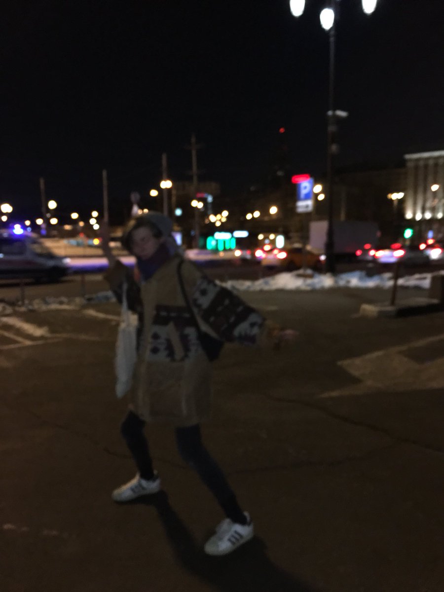 saint_troye's tweet photo. привет москва https://t.co/VQJIf4xHOo
