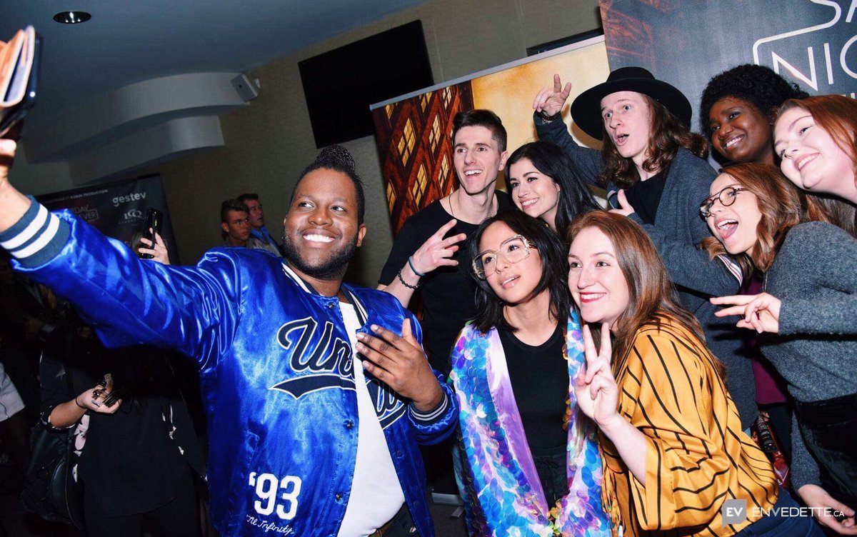 Quelle magnifique soirée jeudi dernier accompagnée de cette belle gang que j’adore💛Et quel bon spectacle, j’ai été impressionnée! #lavoixtva #équipegarou #snfmontreal #avantpremière #saturdaynightfever