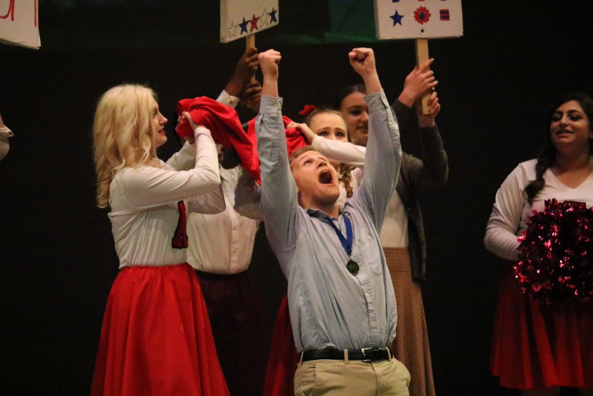 Hey guys! Tonight at 7:00 is your last chance to see Big Fish at SRHS! Come support your hawks and find out what we’re doing for next year’s musical!