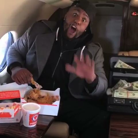 DYhuvCyXUAERs4m.jpg