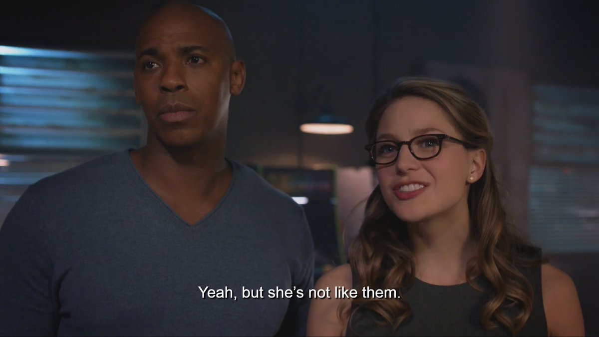 AdamantLuthor's tweet image. Kara siendo overprotective con Lena porque claro, son bessie mates. #Supergirl #ClearlySheIsNotInLoveWithHer #OfCourseNot