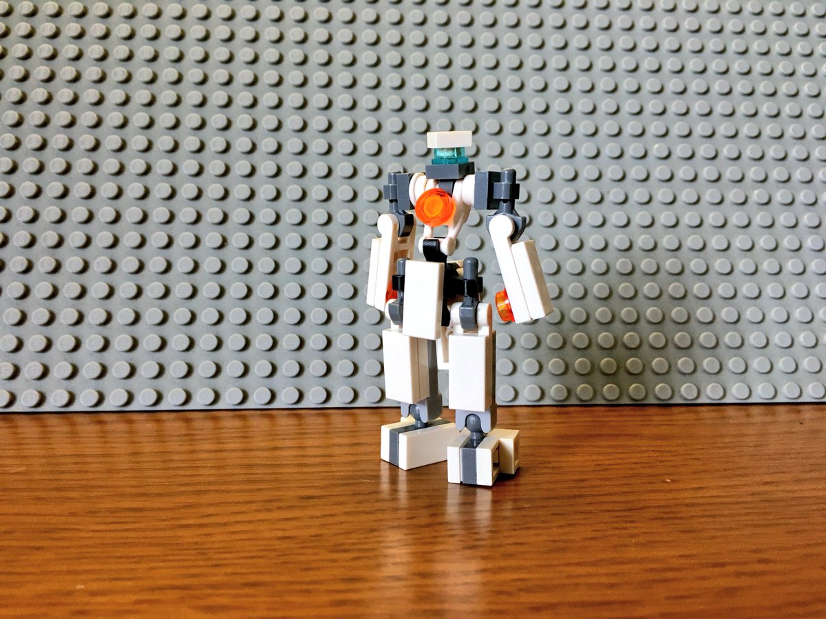 ガブロック على تويتر レゴで変形ミニロボ作ったぜ 近未来にありそうな乗り物からロボットに変形するぞ 浮いて移動するビークルモードでは空高く飛べるわけではないが水陸両用である サイバトロン星にいそうなイメージで作ったよ٩ ᐛ و 他の写真はリプ欄へ